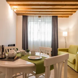 Apartment Mazzoni 10, Venice